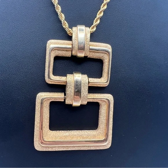 Midcentury Modern Vintage Caroline Rectangles Gold Tone Necklace - Picture 2 of 8